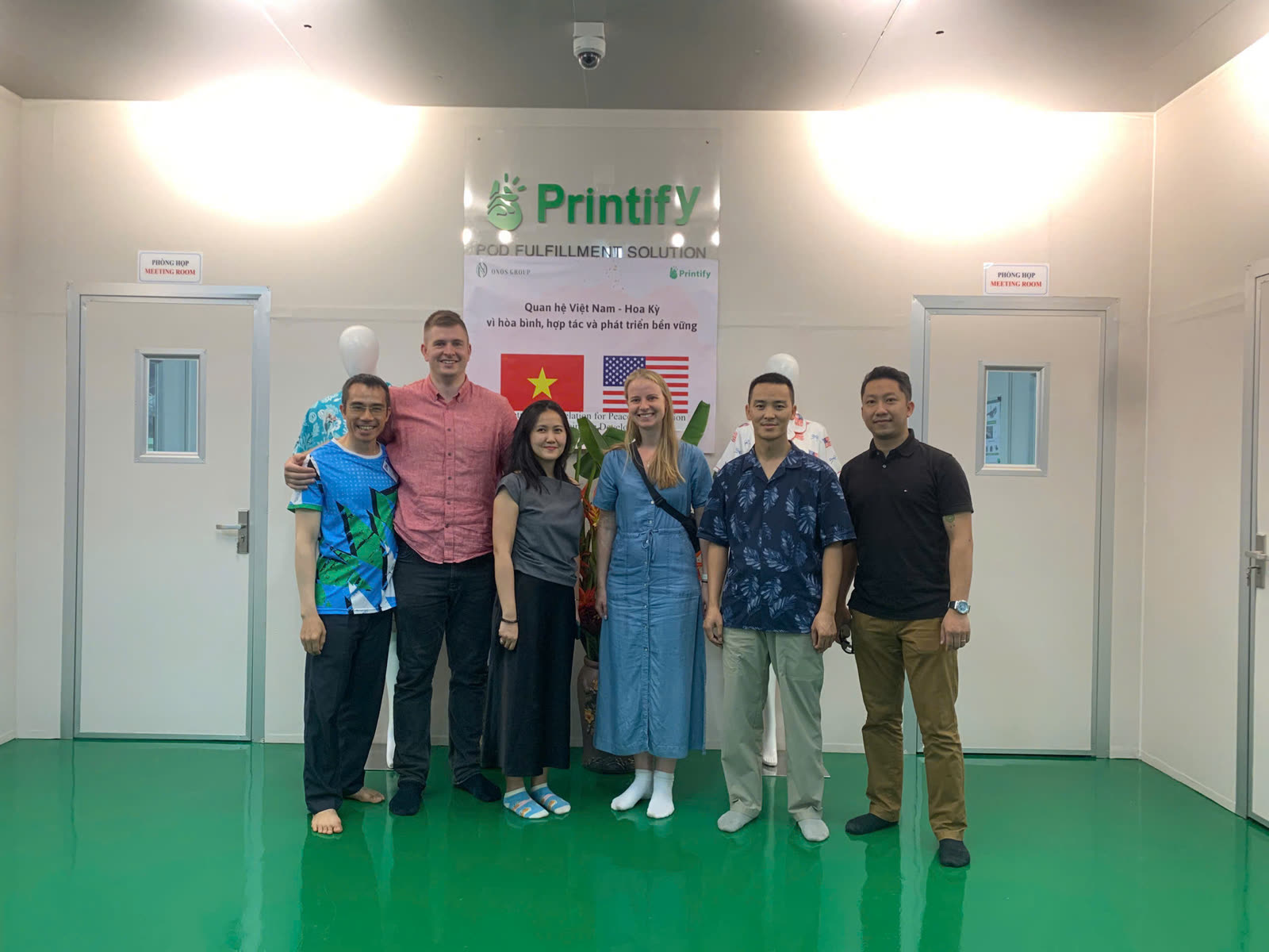 Onos Global team with international partners